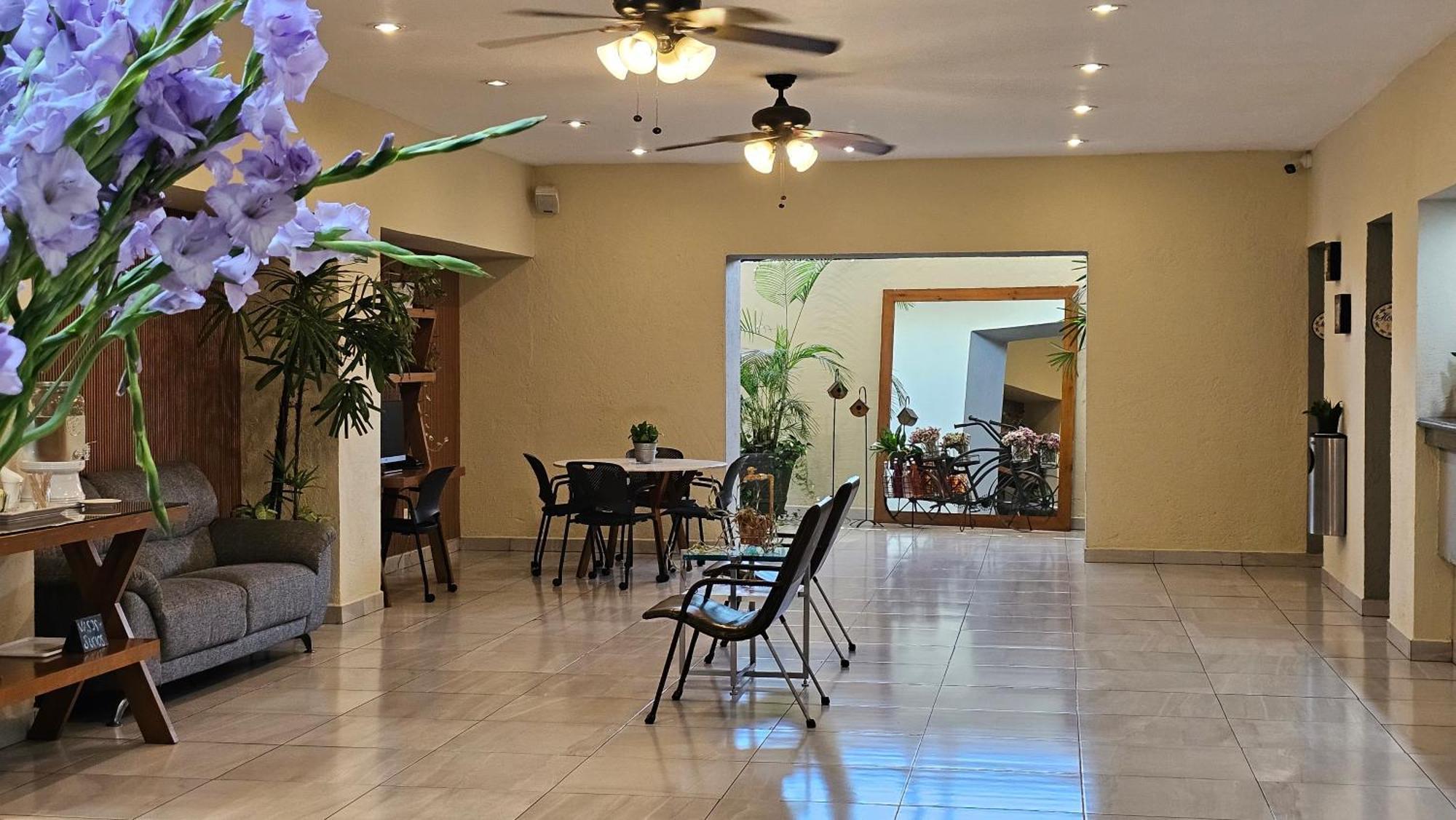 Comfort Inn Cordoba Exterior photo